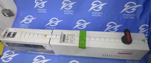 ABB AC VFD ACH550-VDR-024A-2+K452 with O TOP KEYPAD 7.5HP 24.2A 208-240VAC 3PH 1 Y