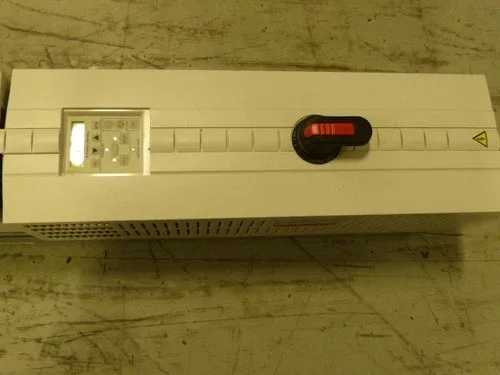 ABB ACH550-VDR-032A-6F267 Ac Drive 32A 30Hp with Switch 2