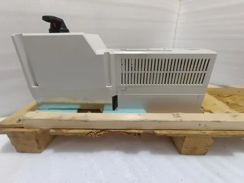 ABB ACH580-01-04A8-4+0J400+P922 VARIABLE FREQUENCY DRIVE 400-480VAC 4.8A 3 PHASE 3