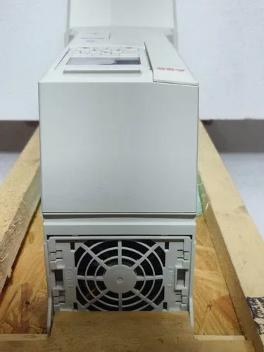 ABB ACH580-01-07A6-4+0J400+P922 VARIABLE FREQUENCY DRIVE 7.6A 400/480VAC 3