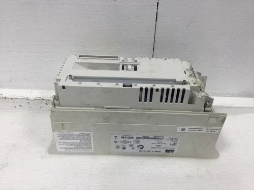ABB ACH580-01-07A6-4+P922 7.6 Amp 3 Phase 400-480V HVAC Driver Control Panel 3