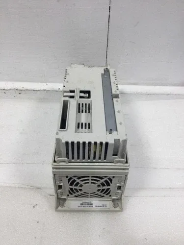 ABB ACH580-01-07A6-4+P922 7.6 Amp 3 Phase 400-480V HVAC Driver Control Panel 4
