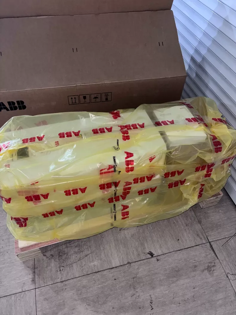 ABB ACH580 Series ACH580-01-156A-4 HVAC Drive AC 125HP 480 Volt 156Amp VT N1 5