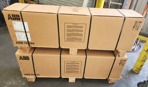 ABB 10 HP HVAC DRIVE with CIRCUIT BREAKER DISCONNECT ACH580-PCR-014A-4 + - B056 2
