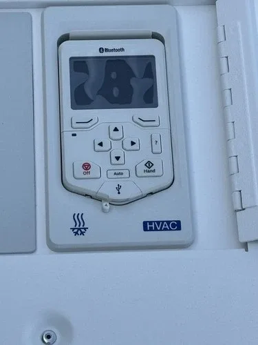 ABB ACH580-PCR-03A5-4+B058+E213+K465 HVAC Bluetooth Drive 2