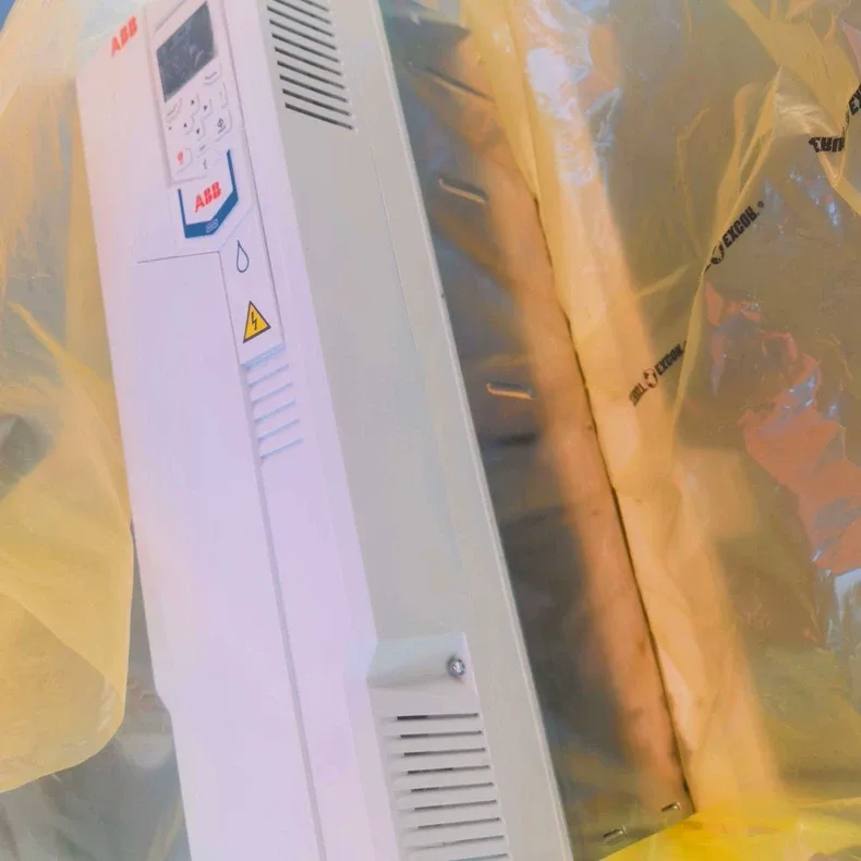 ABB ACQ580-01-088A-4 water industry inverter By 4