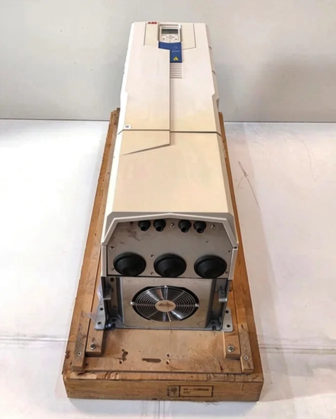 ABB Drives ACQ580-31-156A-4 PN 90 kW / 120HP IN 169 A AVM 125