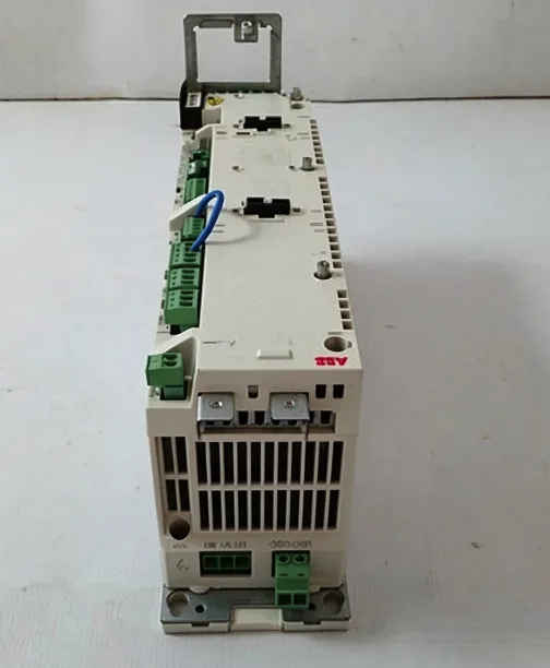 ABB ACQ810-04-02A7-4 Controller Drive Unit Rev A 48-63Hz 250 VAC 2