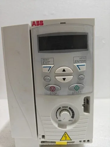 ABB ACS150-03U-09A8-4 AC DRIVE 2.2KW (3HP) BOX MANUAL AND FITTING KIT 3