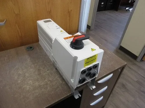 ABB ACH580 AC Drive ACH580-01-017A-2+0J400+P922 5HP 3Ph with Disconnect with Keypad
