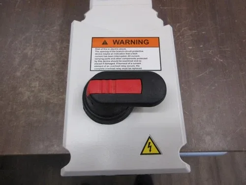 ABB ACH580 AC Drive ACH580-01-017A-2+0J400+P922 5HP 3Ph with Disconnect with Keypad 4