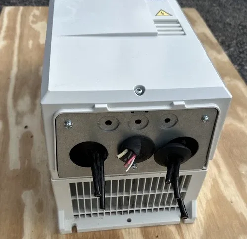 ABB ACH580-01-027A-4+J429 HVAC Variable Frequency Drive 480v 3-Phase 3