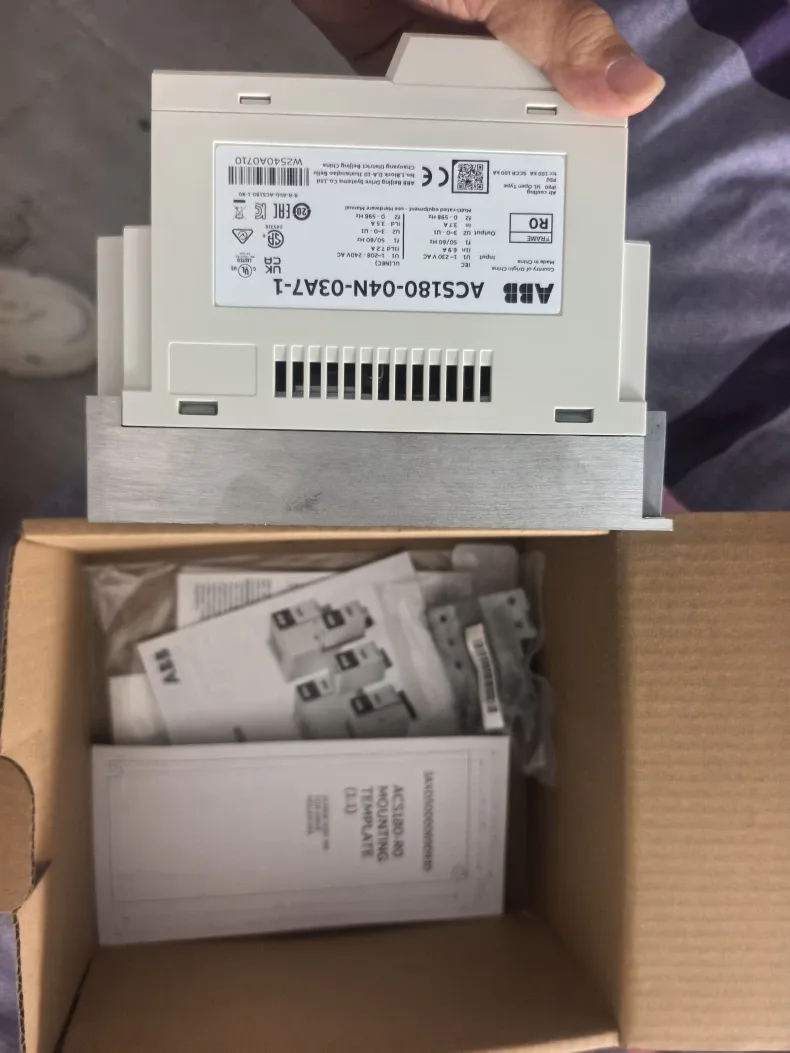 ABB Inverter ACS180-04N-03A7-1 0.55KW/0.37KW
