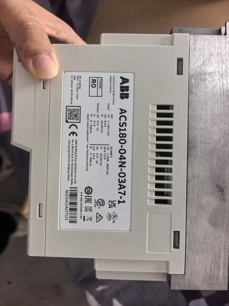 ABB Inverter ACS180-04N-03A7-1 0.55KW/0.37KW 2