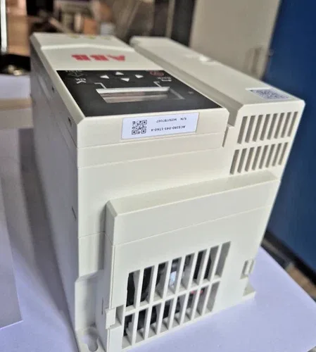 ABB ACS180-04S-17A0-4 Frequency Converter 2