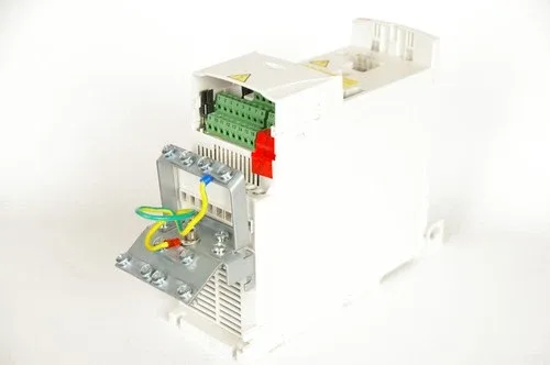 ABB ACS310-01E-02A4-2 0.37kW Variable Frequency Drive 4