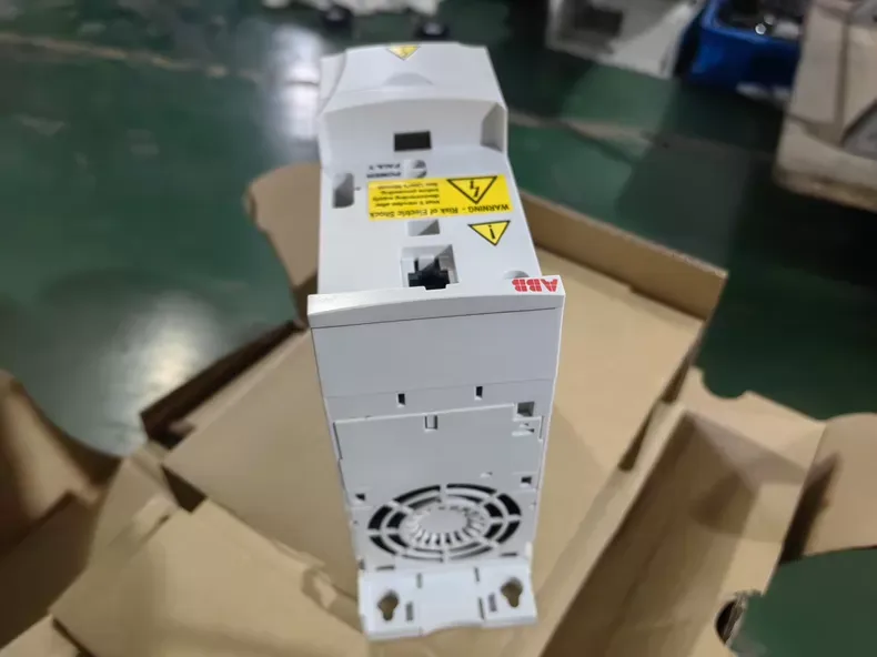 ABB ACS310-03E-02A1-4 Inverter 2