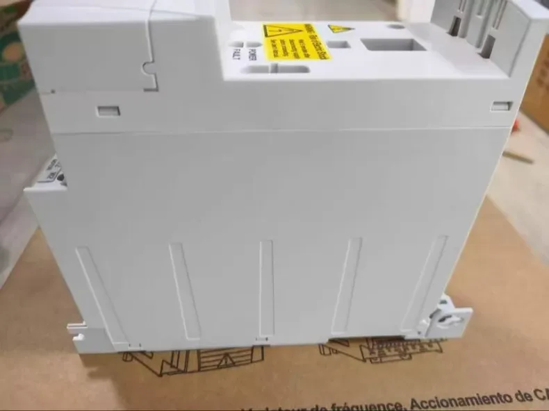 ABB 90 % ACS310-03E-03A9-2 frequency converter 3