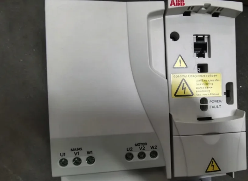ABB ACS310-03E-17A2-4 frequency inverter 2