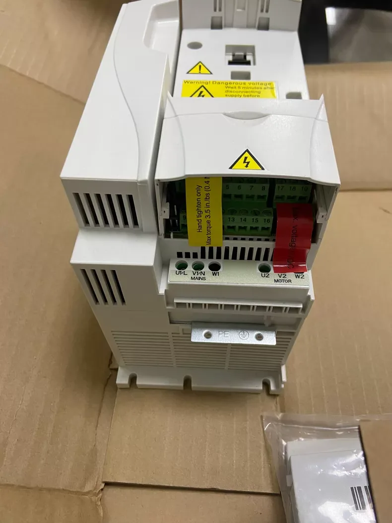 ABB ACS310-03U-14A6-2 frequency converter