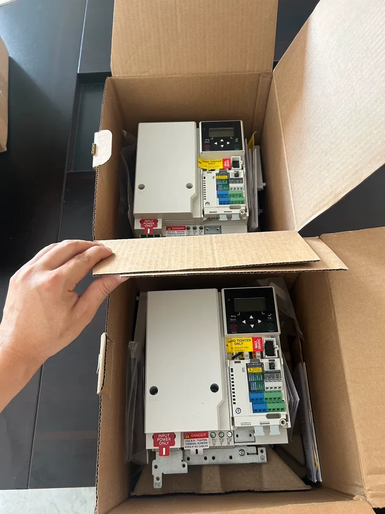 ABB Inverter ACS355-03E-04A7-2 3P AC200V ~ 240V 0.75KW 2