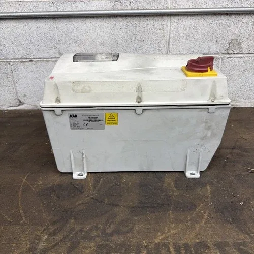 ABB 2.20 kW 3 HP AC VARIABLE FREQUENCY DRIVE 240vac ACS355-03U-09A8-2+B063+F278 2
