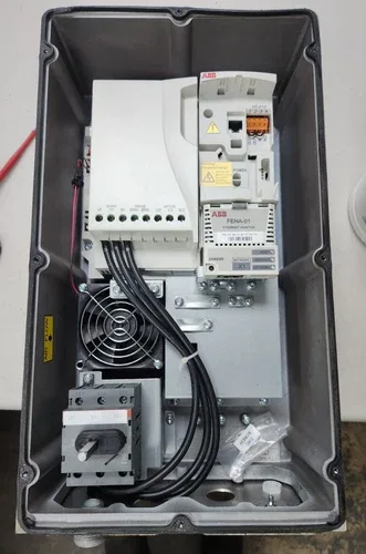 ABB 7 1/2 HP AC VARIABLE FREQUENCY DRIVE 480V ACS355-03U-12A5-4+B063+F278+K46 2