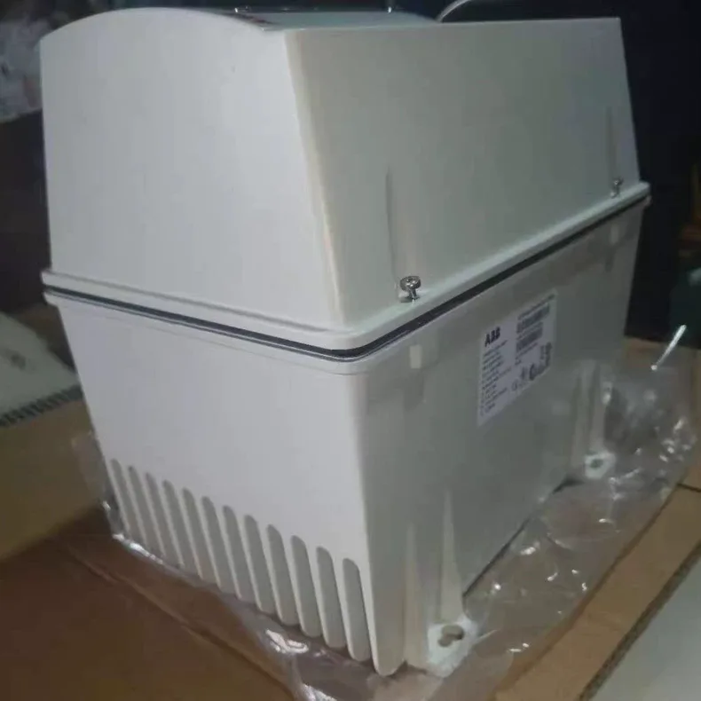 ABB ACS355-03U-05A6-4+B063 inverter 3