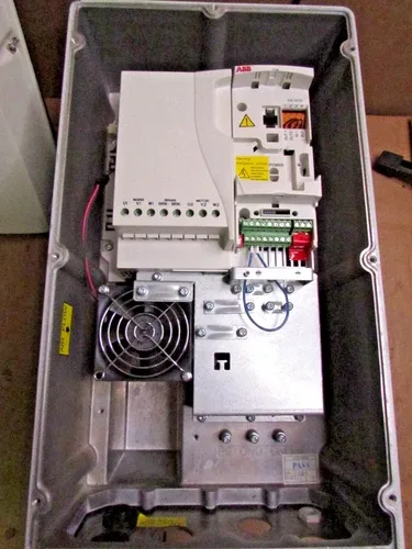 ABB ACS355-03U-09A8-2+B063 200/240VAC 14AMP XLNT TAKEOUT MAKE OFFER 3