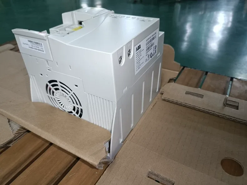 ABB ACS355-03U-15A6-4+J400 AC VFD Drive 380-480V 4