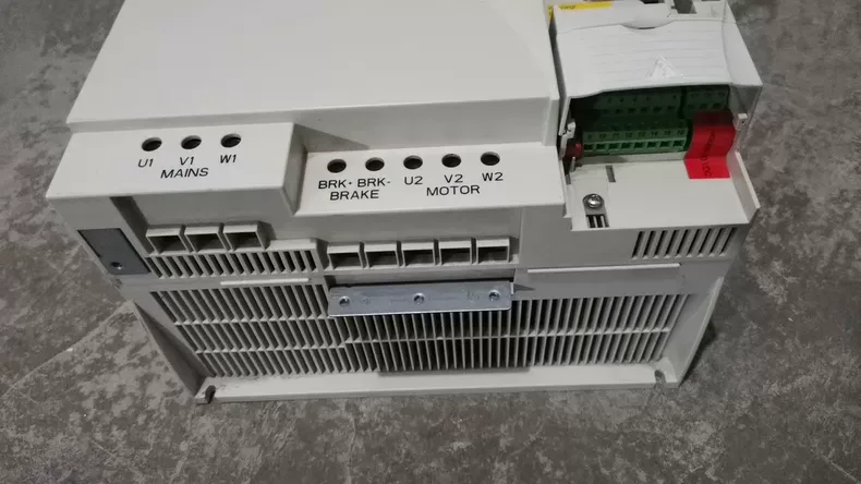 ABB ACS355-03E-31A0-4 6
