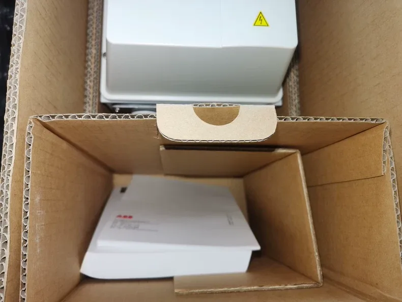 ABB Inverter ACS355-03E-02A4-4+B063 ^ 6