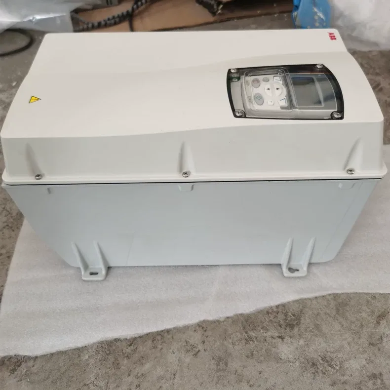 ABB ACS355-03E-15A6-4+B063 Frequency Converter ACS35503E15A64B063 2