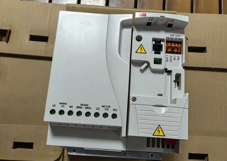 ABB ACS355-03U-23A1-4+J400 Frequency converter