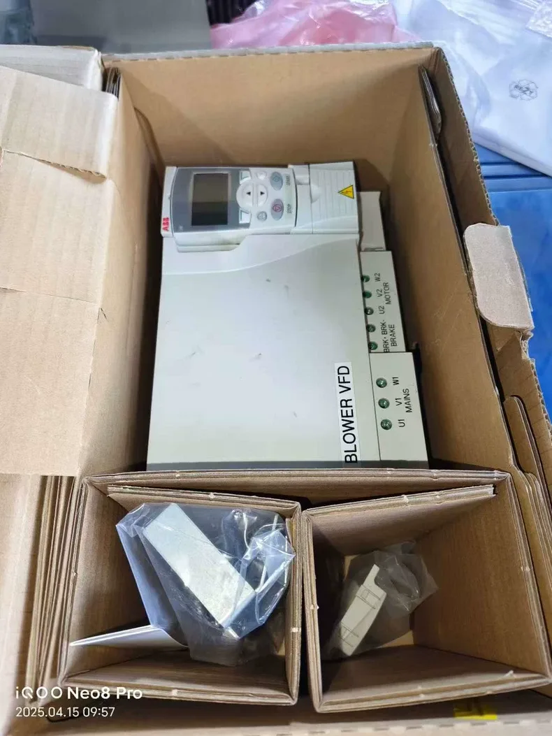 ABB ACS355-03U-38A0-4+J400 Drives ACS355 Series AC Drive 3-380-480V HT