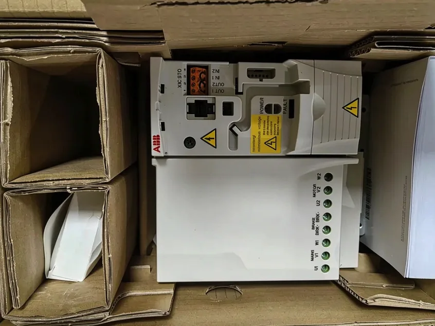 ABB ACS355-03U-23A1-4+J400 Frequency converter 2