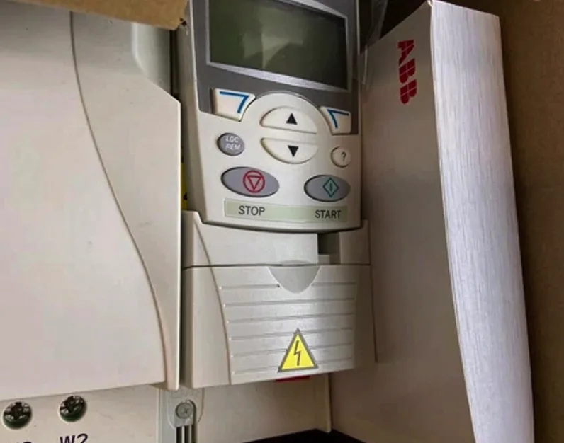 ABB ACS355-03U-44A0-4+J400 inverter