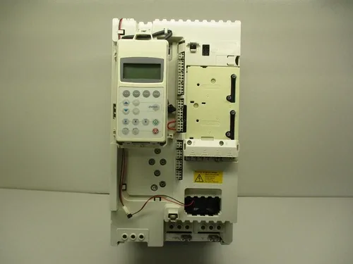 ABB ACS800-0030-5+P901 380-500V 30HP 42A VFD 2