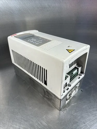 ABB ACS800-01-0004-5+E202+L500 Drive Out 3Ph 4.9A 0-300Hz (1B-01)