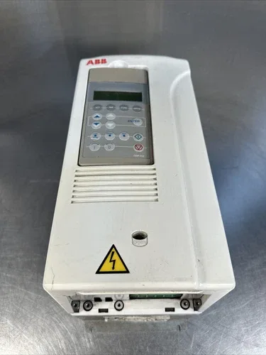 ABB ACS800-01-0004-5+E202+L500 Drive Out 3Ph 4.9A 0-300Hz (1B-01) 3