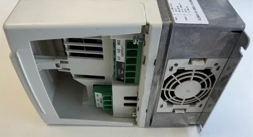 ABB Frequency Inverter / 3kW / ACS800-01-0005-3+E200 3