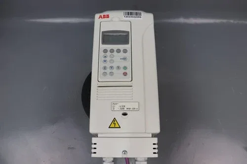 ABB Acs800-01-0009-3+E200+K454+P901+P904+R705 +Control Panel Cdp312r