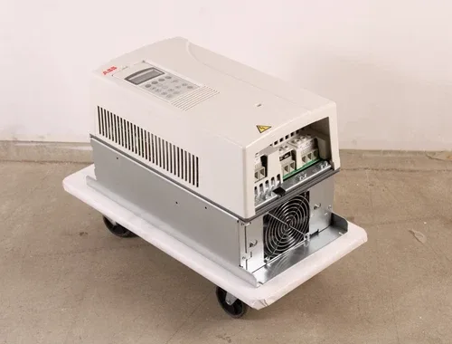 ABB ACS800-01-0040-5+K454+L502+L503+P901 Drive 52A 2