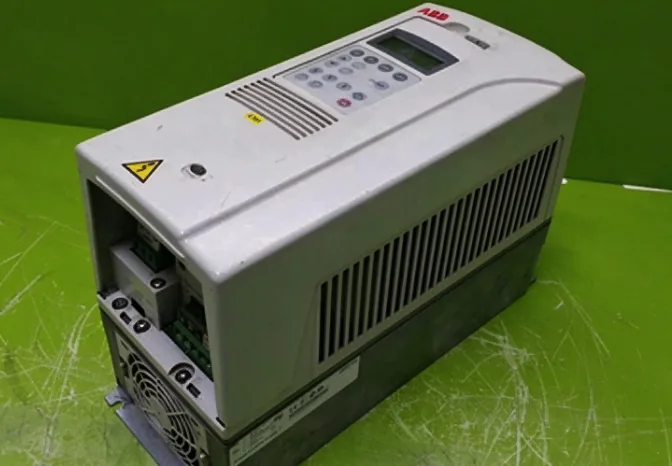 ABB ACS800-04-0020-5+J400 15kW 20HP 500V VFD Drive