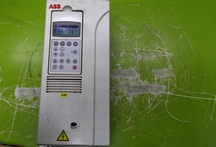 ABB ACS800-04-0020-5+J400 15kW 20HP 500V VFD Drive 2