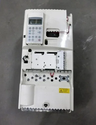 ABB ACS800-04-0060-5 60HP AC VS Drive 480V 79A 60 HP ACS-800 ACS8000400605 3