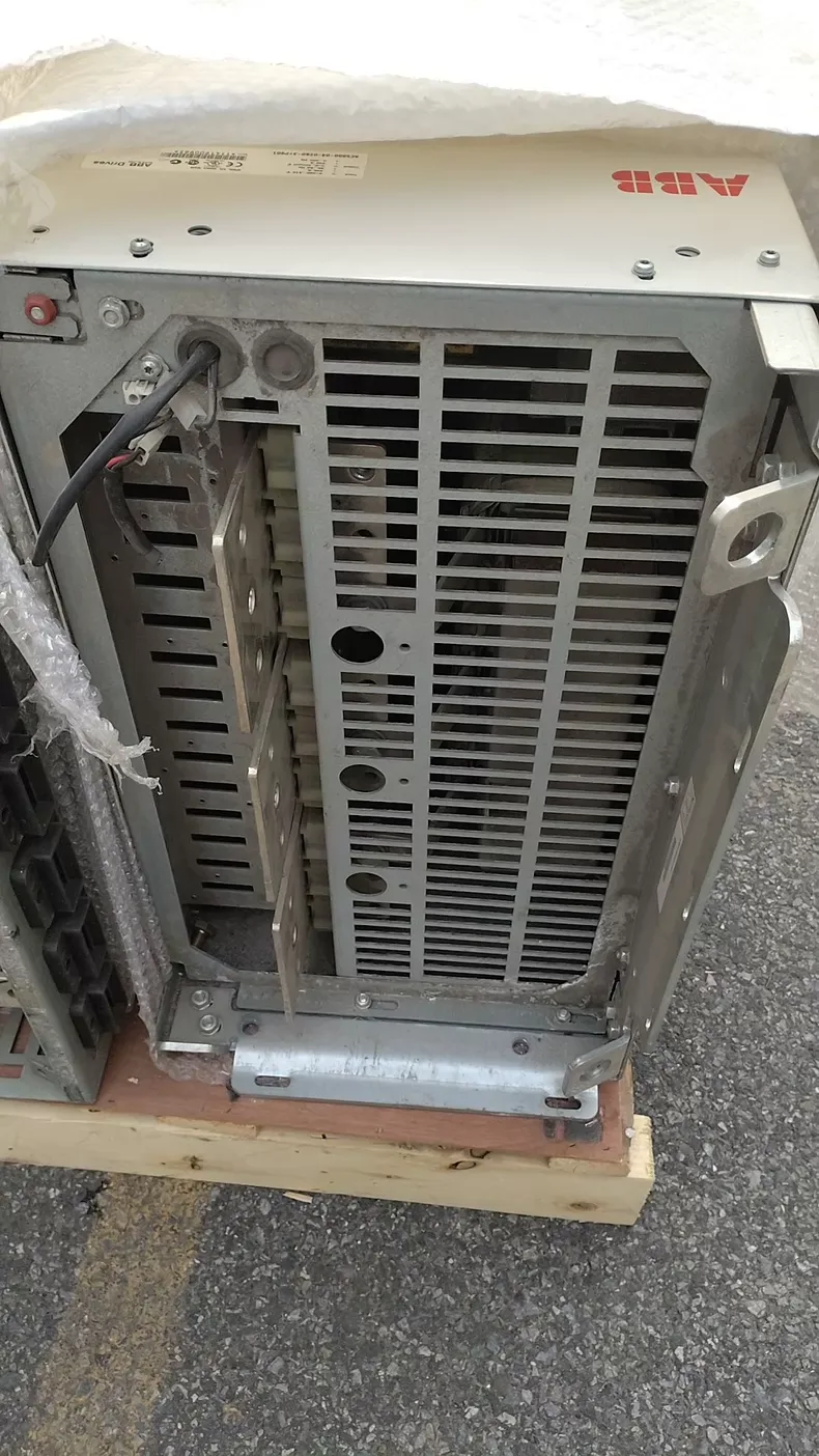 ABB ACS800-04-0260-3+P901 Inverter 3