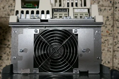 ABB ACS800-104-0030-7+Q950 Inverter ACS800-107-0030-7 4