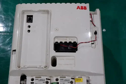ABB Industrial Drives Acs800 Inverter 500V 65A Acs800-104-0050-5+N652 Acs8001040 4