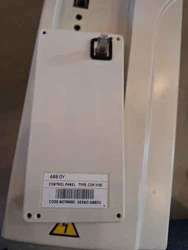 ABB VFD Motor Drive ACS800-U1-0002-2+P901 1.5 HP 208 - 240 VAC 4
